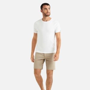Men’s Rhône 9” Commuter short. Khaki color. Size 30
